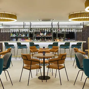Courtyard By Marriott London Heathrow Airport Hotel Harlington (Greater London)